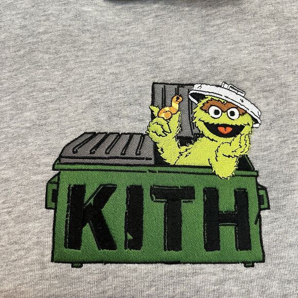Kith Sesame Street Oscar the Grouch Nelson Crewneck Medium Heather Grey M NWT - Picture 5 of 7